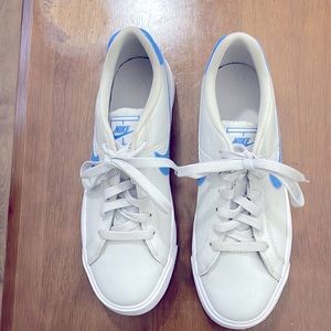 NIKE Court Royale Sneakers Shoes
Baby Blue
